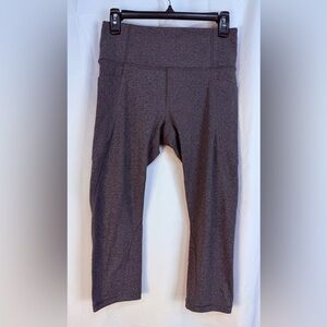 Athleta Stash Pocket Gray Cropped Leggings Size Medium